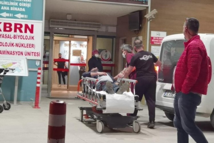 Bursa'da silahlı saldırı: 1'i ağır 2 yaralı