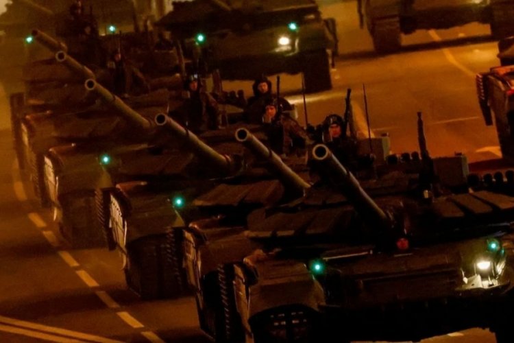 Rus askeri ara&ccedil;ları, Tarihi Kızıl Meydan'da