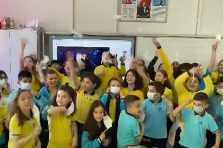 Bursa'da toplu maske atma etkinliği