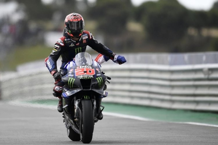 MotoGP'de heyecan s&uuml;r&uuml;yor