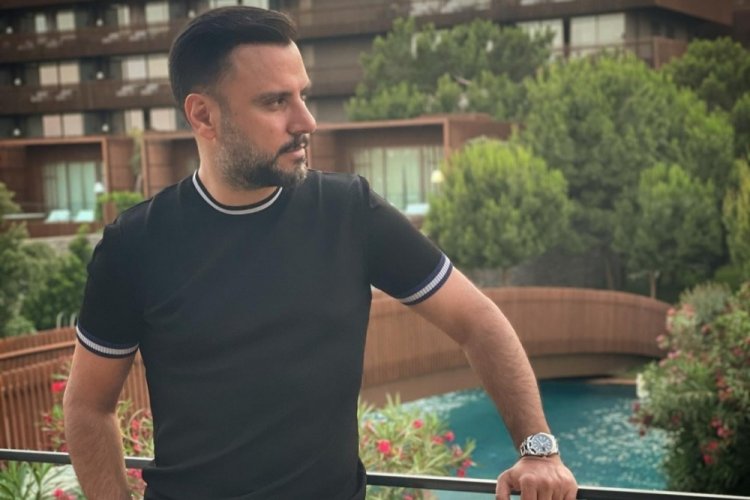Şarkıcı Alişan: Kimse dinime k&uuml;f&uuml;r edemez