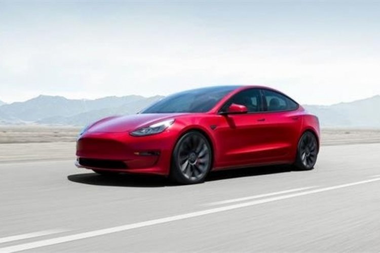 Tesla, 48 bin aracını geri &ccedil;ağırıyor