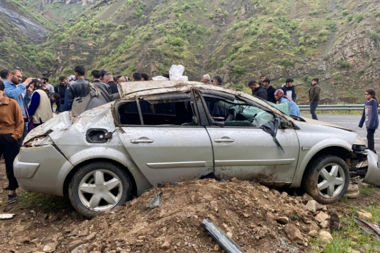Hakkari'de trafik kazası: 4 yaralı
