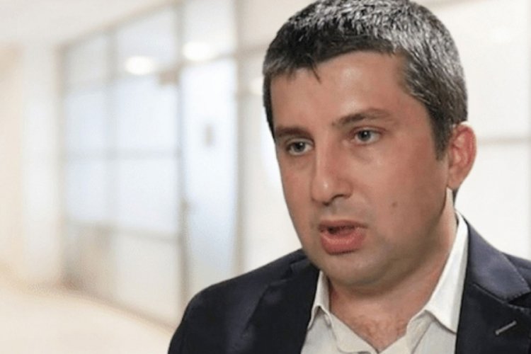 CHP'nin ABD Temsilcisine g&ouml;zaltı şoku