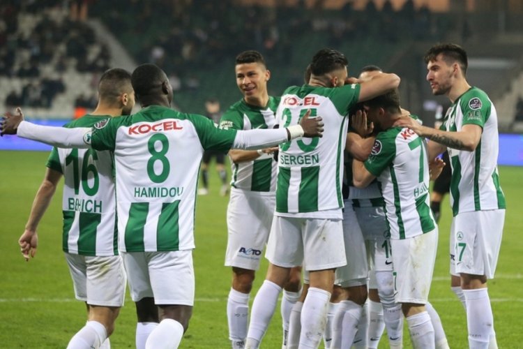 Giresunspor ligde kalmayı garantiledi
