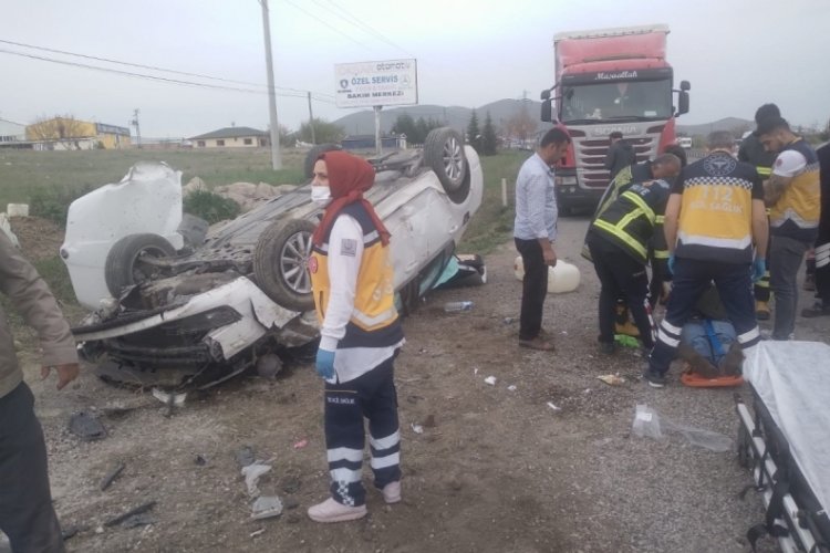 Otomobil takla attı: 3 yaralı