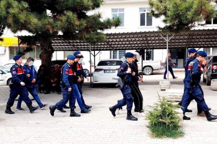 Jandarma'dan ka&ccedil;ak kazı operasyonu