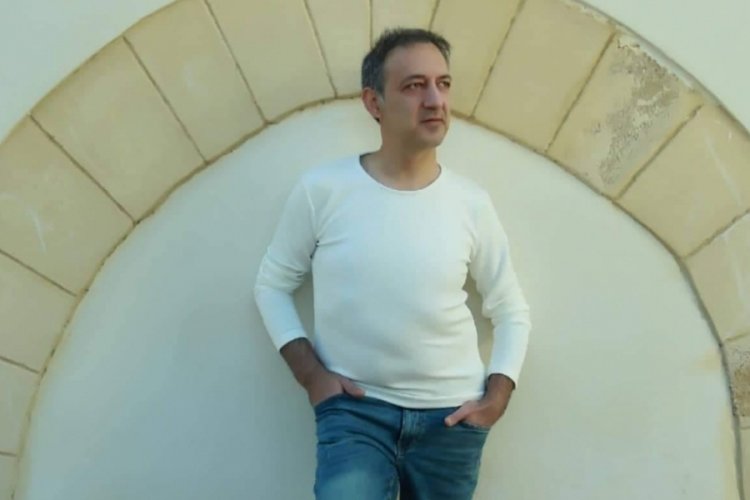 Kıbrıslı &uuml;nl&uuml; şarkıcı Ekrem Mavig&ouml;zl&uuml; hayatını kaybetti