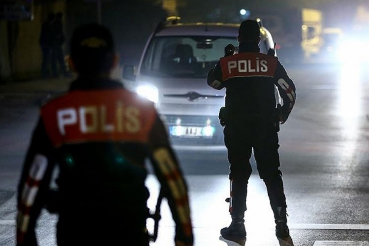 T&uuml;rkiye genelinde dev uygulama ile 1057 aranan yakalandı, 18 kayıp bulundu