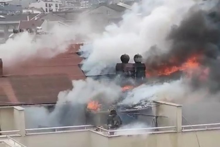 Bursa'da &ccedil;ıkan yangın y&uuml;rekleri ağza getirdi