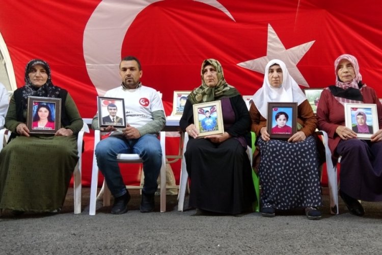 Evlat n&ouml;beti tutan ailelerin direnişi 970'inci g&uuml;n&uuml;nde