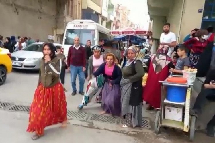 Tırnak&ccedil;ılık yaparken yakalanan şahıslar esnafa saldırdı