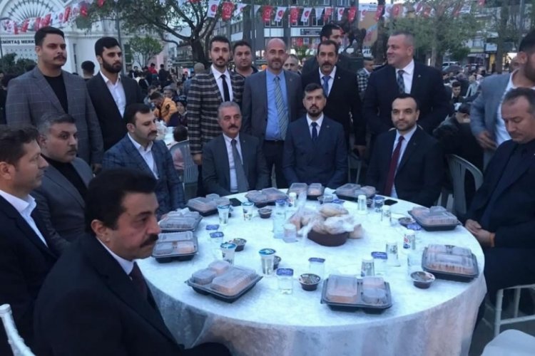 MHP Bursa il&ccedil;e teşkilatından bin 500 kişilik iftar
