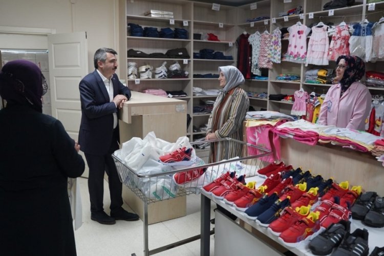 Bursa Yıldırım'da 500 &ccedil;ocuk bayramlıklarına kavuştu