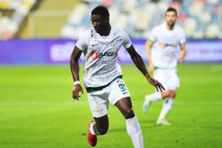 Bursapor'da Elton Acolatse sakatlıktan 3 puan ile döndü Spor