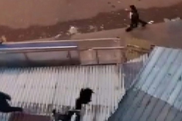 İtfaiye apartman boşluğuna sıkışan hırsızı kurtardı