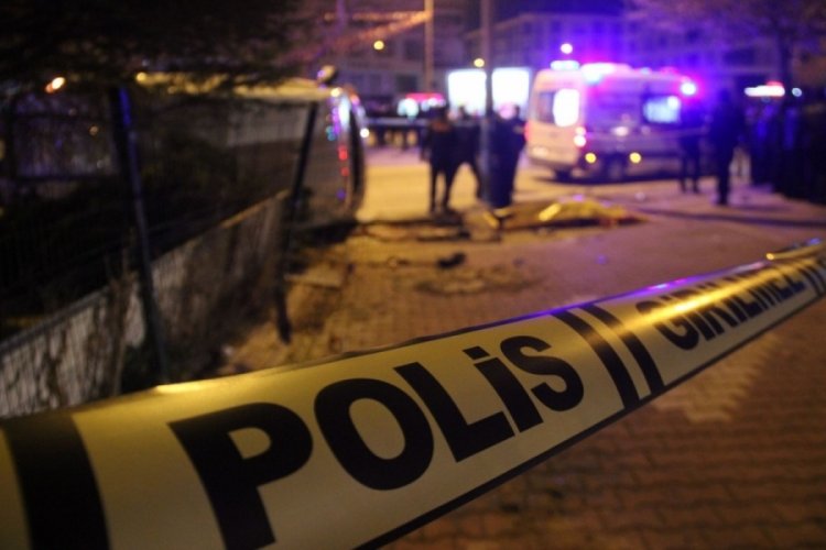 Annesi ile tartışan babasını sopayla &ouml;ld&uuml;rd&uuml;