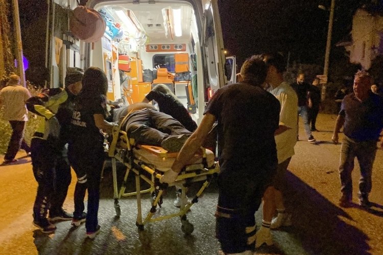 Muğla'da otomobil ile motosiklet &ccedil;arpıştı: 1 &ouml;l&uuml;, 4 yaralı