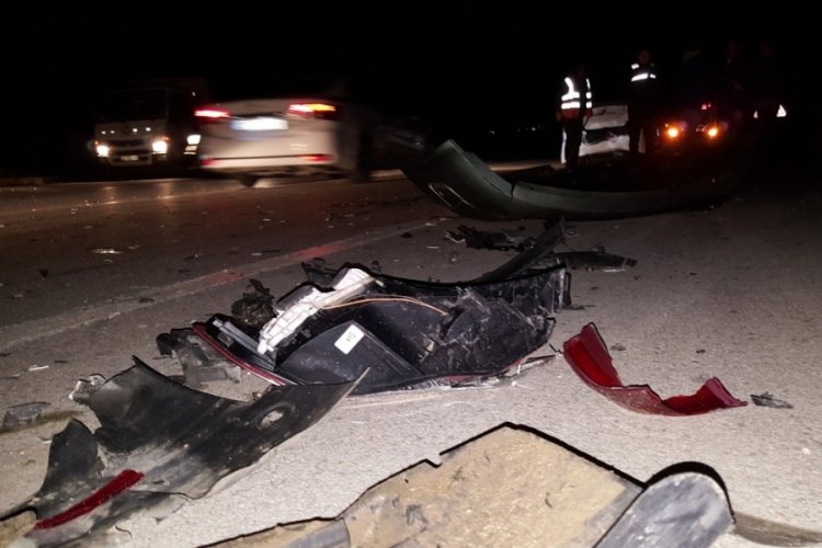 Alkoll&uuml; s&uuml;r&uuml;c&uuml; bayram d&ouml;n&uuml;ş&uuml;ne ge&ccedil;en aileye &ccedil;arptı