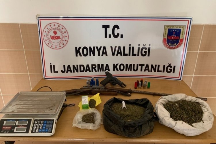 Jandarma zehir tacirlerine ge&ccedil;it vermiyor