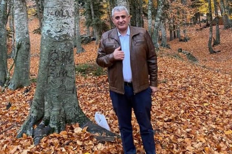 Adana'da g&uuml;r&uuml;lt&uuml; nedeniyle evinin &ouml;n&uuml;ne &ccedil;ıktı, silahlı saldırıda &ouml;ld&uuml;