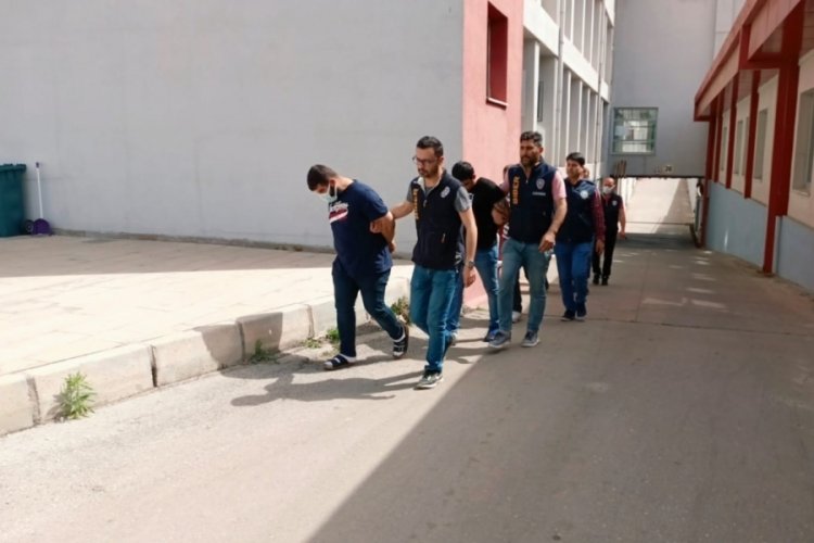 Para kazandırma vaadiyle dolandırıldı