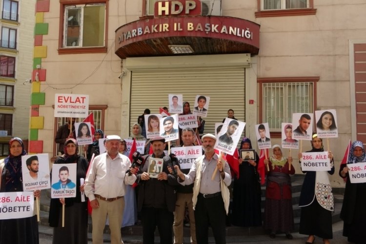 Evlat n&ouml;betinde 976. g&uuml;n