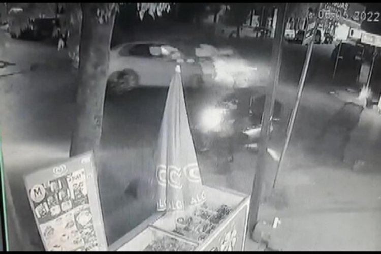 &Ccedil;arpışan otomobillerden biri işyerine girdi