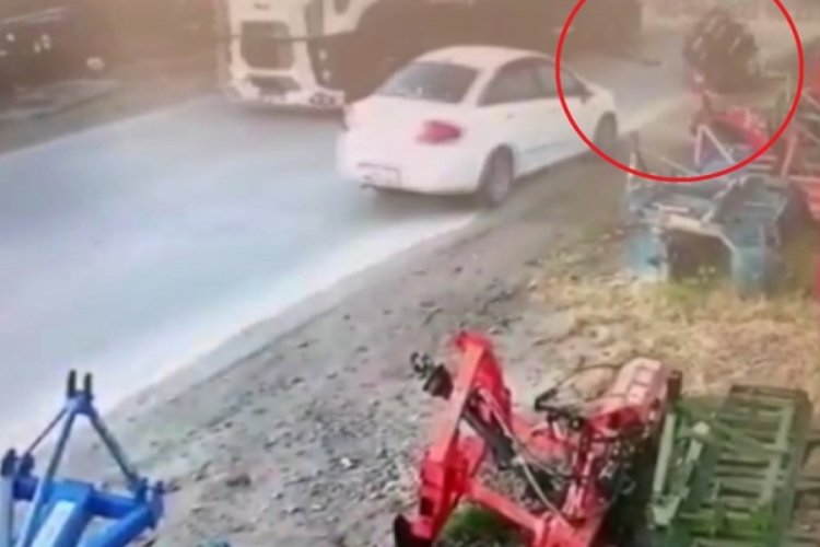 Bursa'da 12 tonluk rulo saca &ccedil;arpmaktan son anda kurtuldu
