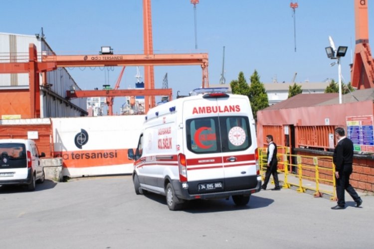 Valilik a&ccedil;ıkladı: Gemide &ccedil;alışma yapan 4 iş&ccedil;i gazdan zehirlendi&nbsp;