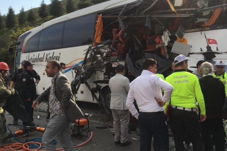Bursa'da &ouml;l&uuml;ml&uuml; kazada kamyon şof&ouml;r&uuml;, otob&uuml;s&uuml; g&ouml;rmemiş