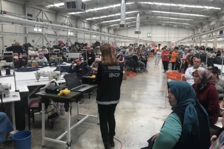 Sinop'ta annelere narkotik eğitimi verildi