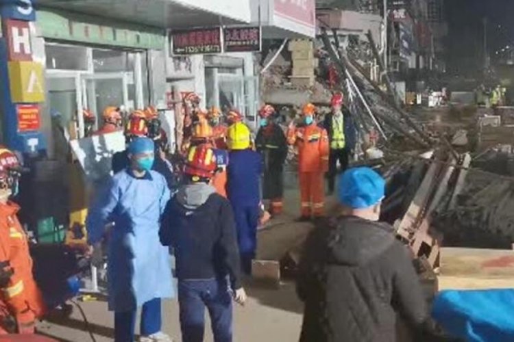 &Ccedil;in'de &ccedil;&ouml;ken binada ağır bilan&ccedil;o: Can kaybı 53'e &ccedil;ıktı