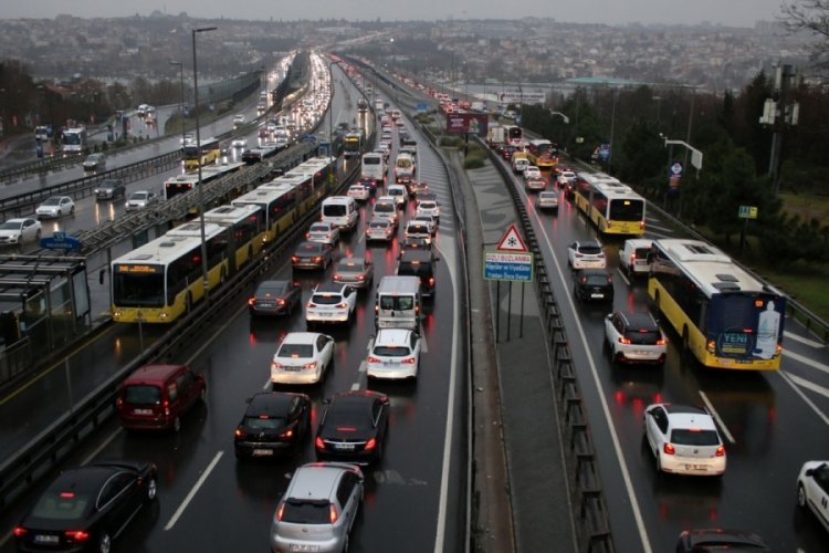 İ&ccedil;işleri Bakanlığı'ndan 81 il valiliğine "trafik" genelgesi