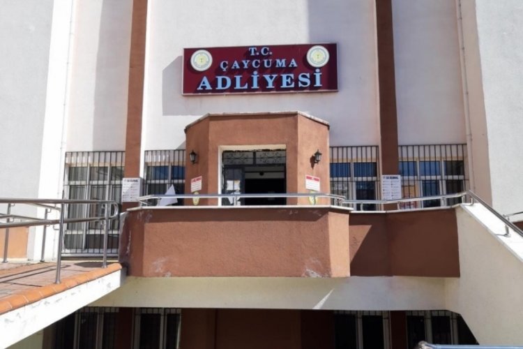 Otob&uuml;s&uuml;n bozuk para kasasını &ccedil;alan şahıslar yakalandı