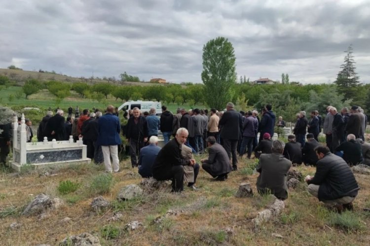 Sırtından bı&ccedil;aklanan gen&ccedil;ten acı haber