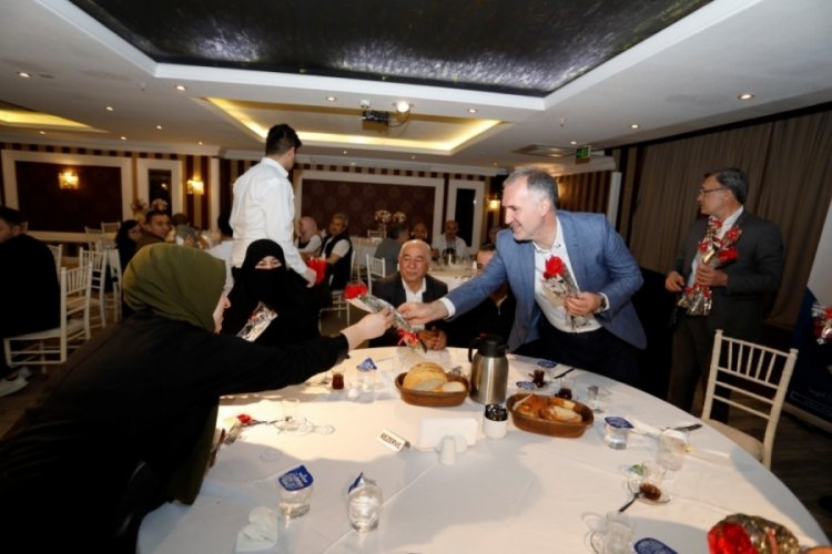 Bursa'da şehit anneleri i&ccedil;in kahvaltı d&uuml;zenlendi