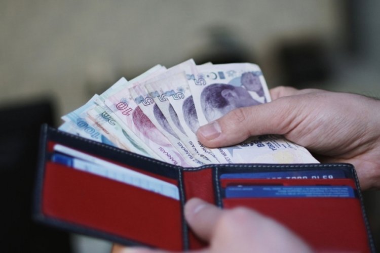 Piyasada b&uuml;y&uuml;k banknot enflasyonu