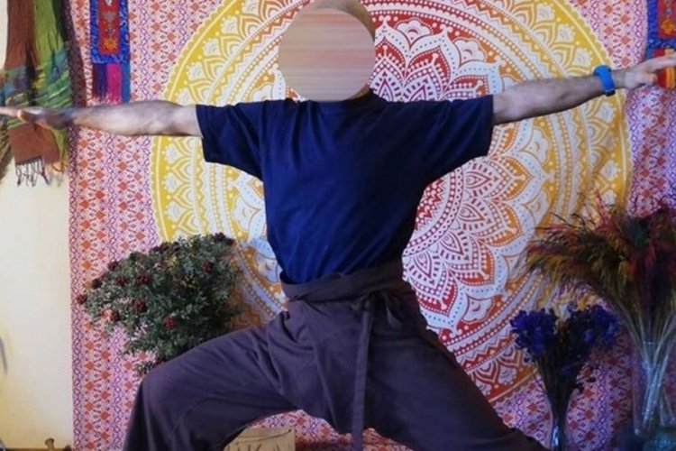Yoga kursunda tecav&uuml;z skandalı! Hipnozken...