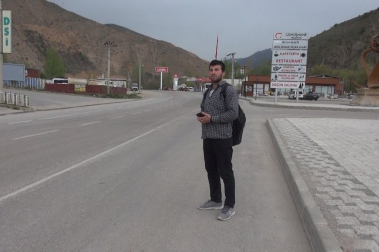 &Uuml;niversiteli Erkan, otostopla 120 şehir gezdi