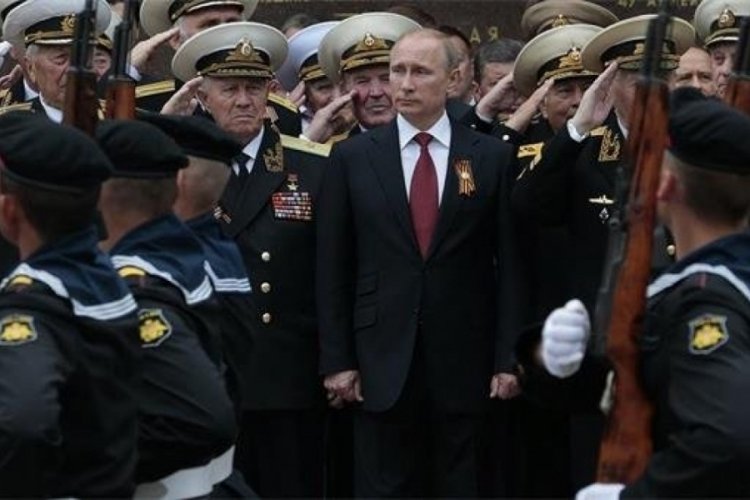 Putin: Ukrayna'da ana vatanımızı savunuyoruz