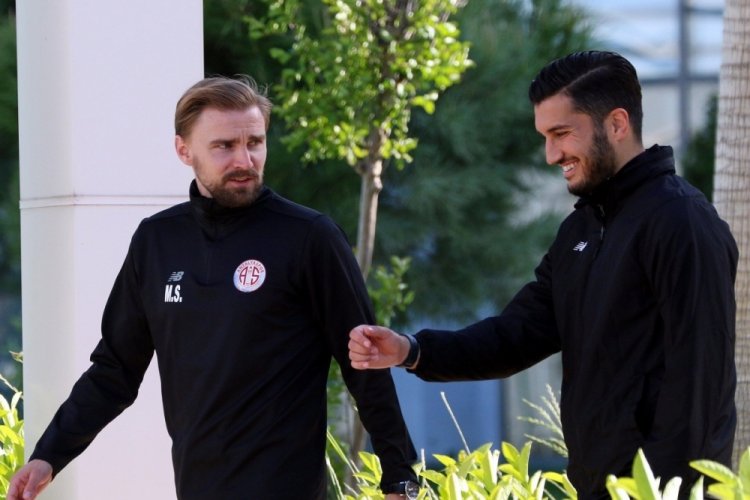 Nuri Şahin, Dortmund'u &ccedil;alıştırmayı hayal ediyor