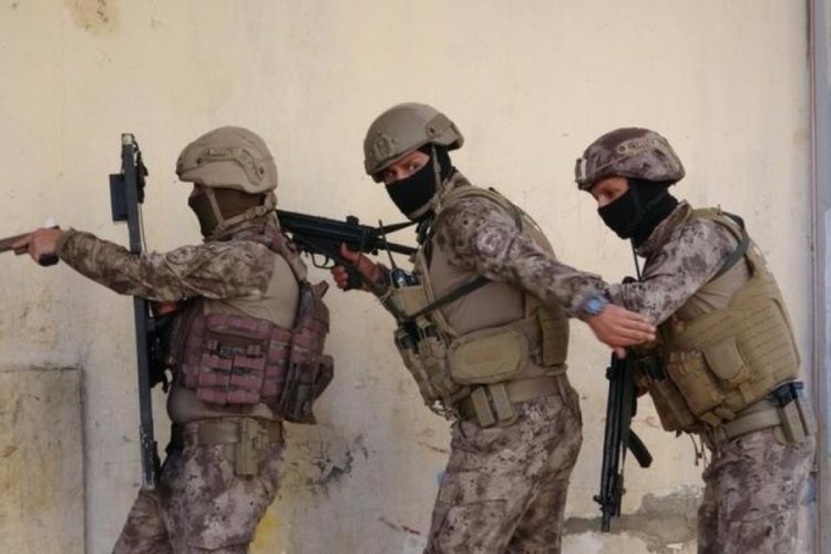 'Karadul' operasyonunda 2 canlı bomba yakalandı