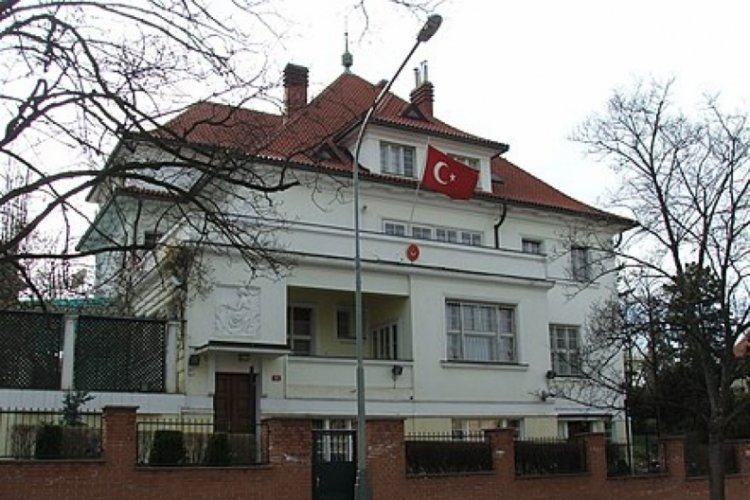 T&uuml;rk B&uuml;y&uuml;kel&ccedil;iliği, Haiti'deki iddia i&ccedil;in harekete ge&ccedil;ti