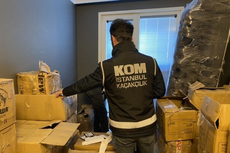 İstanbul'da ka&ccedil;ak sigara ve sahte alkol operasyonu