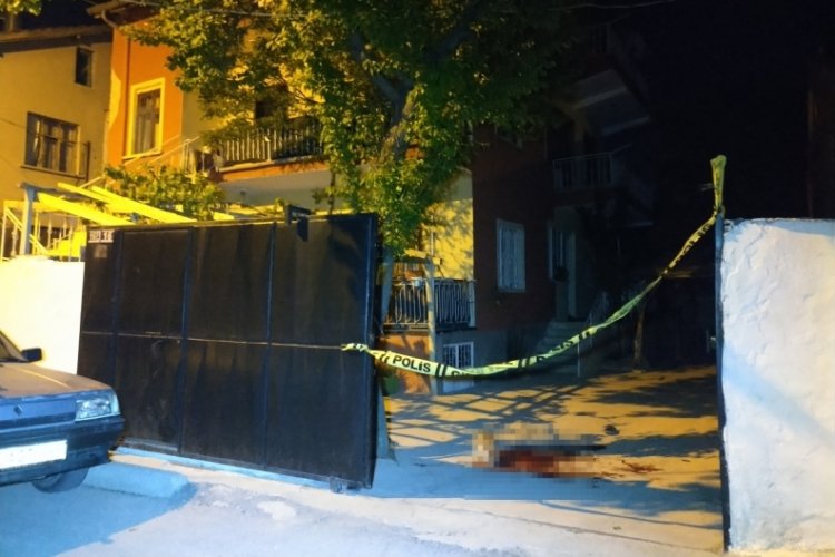 "Fatura" kavgasında kiracısını &ouml;ld&uuml;rd&uuml;