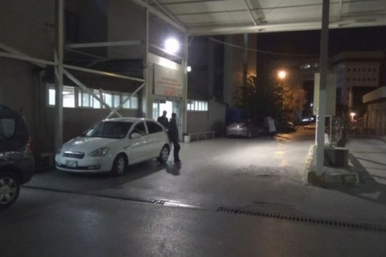 Dini nikahlı karısını bı&ccedil;akladı