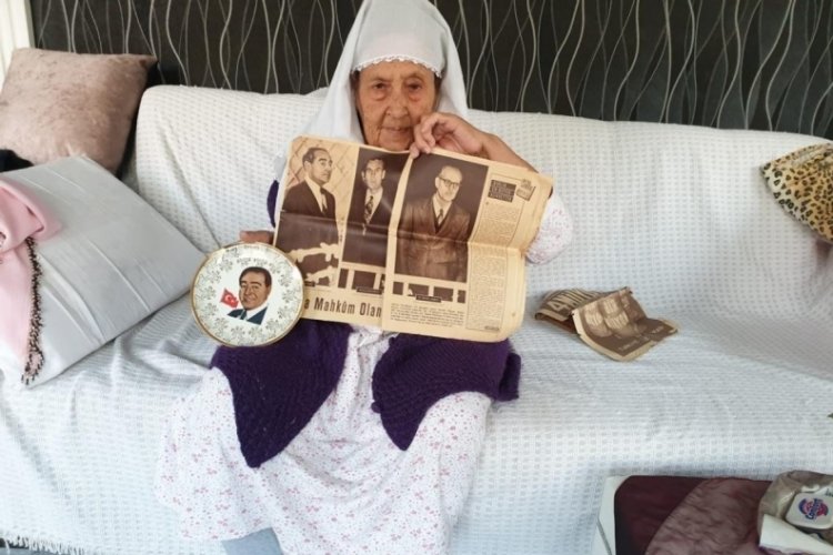Altan Ninenin Adnan Menderes hayranlığını g&ouml;ren şaşıp kalıyor