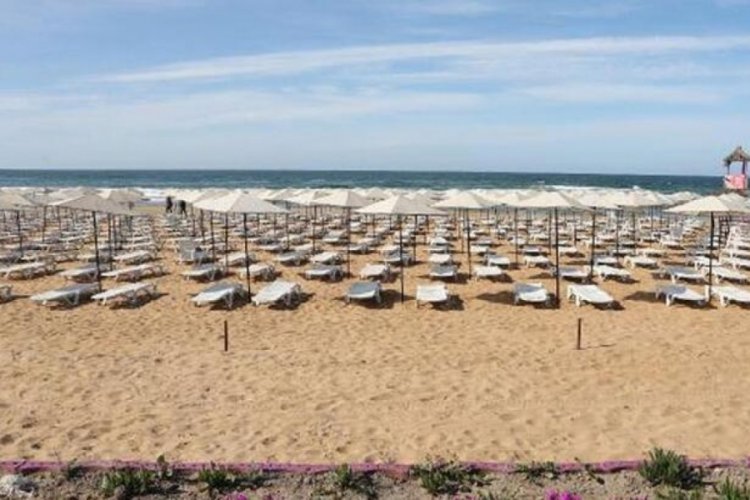 İstanbul'da plajlar pandemisiz d&ouml;nem i&ccedil;in hazırlanıyor