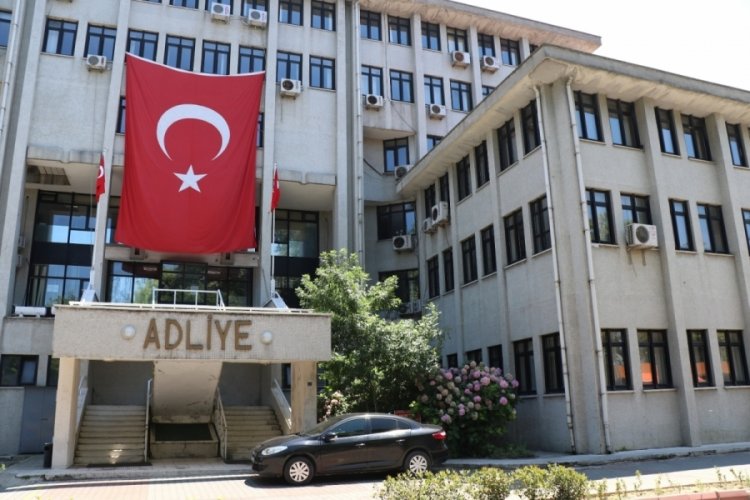 Kendini mehdi ilan edip komşusunu &ouml;ld&uuml;rm&uuml;şt&uuml;, yargılanması devam ediyor